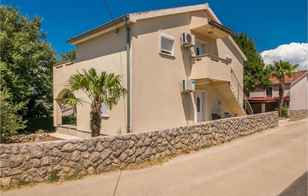 Nice Apartment In Malinska Dubasnica With Kitchen Exterior foto