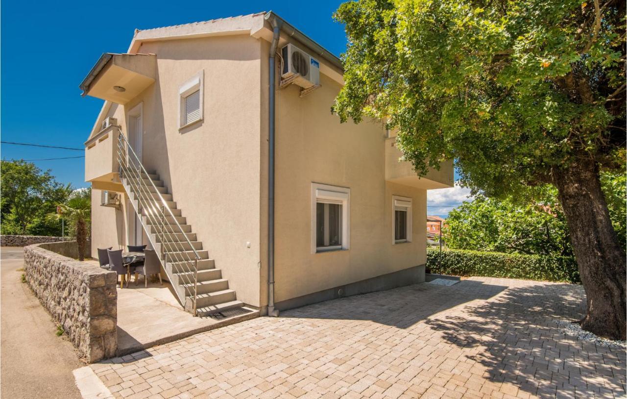 Nice Apartment In Malinska Dubasnica With Kitchen Exterior foto